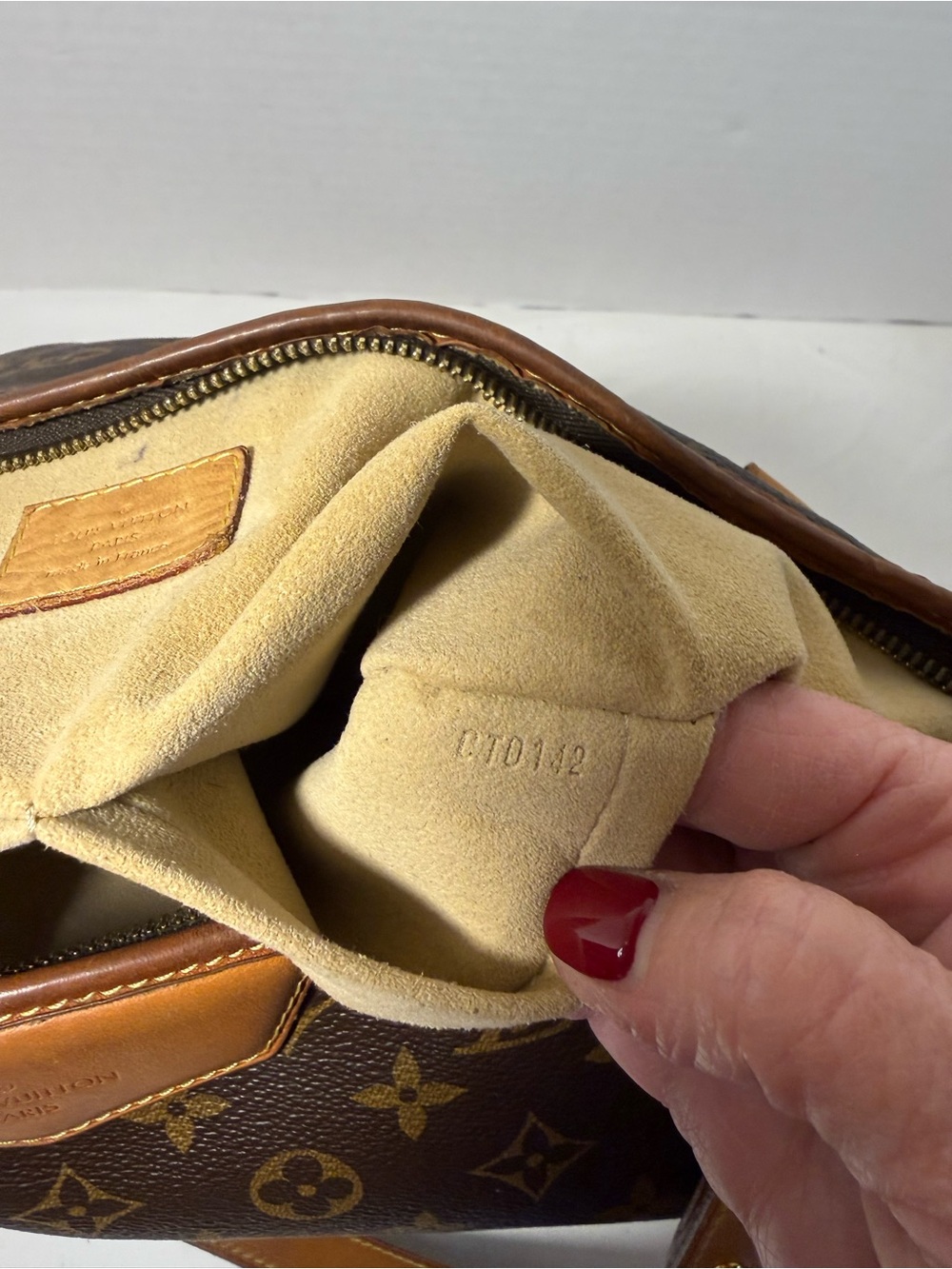 Vintage Louis Vuitton Estrela Monogram Canvas Tote in Brown with Tan Vachetta - Picture 10 of 14